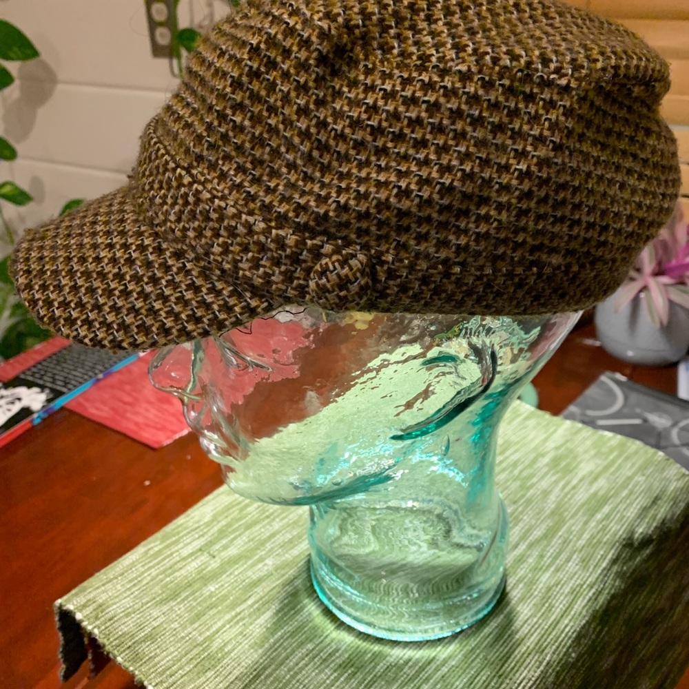 Hat - Picture 3 of 4